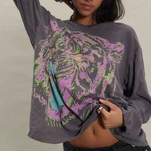 Magnolia Pearl Tiger Face Long Sleeve Tee Charcoal Grey Bohemian DistressedNWT